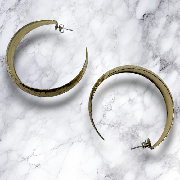 Vintage Y2K Textured Chunky Hoop Earrings Gold Tone Pierced Hip Hop Statement - Picture 2 of 5